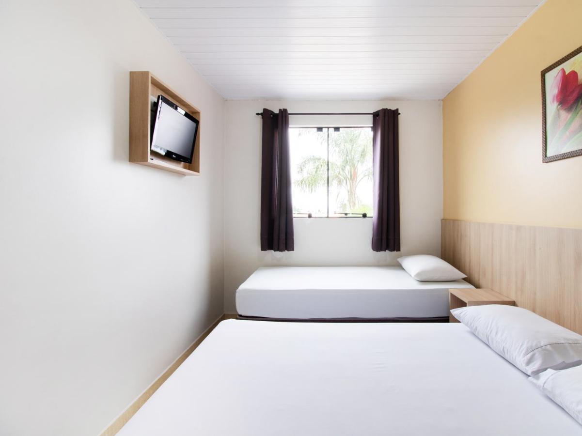 Hotel Cabbu 坎普拉古 外观 照片