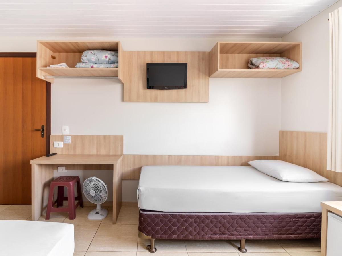 Hotel Cabbu 坎普拉古 外观 照片